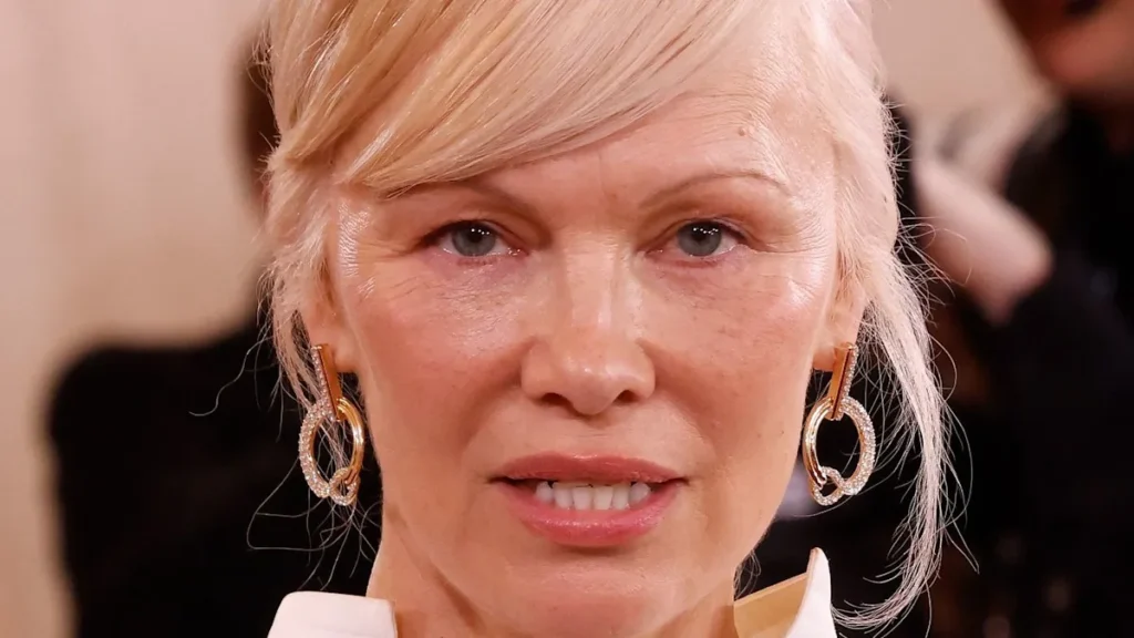 Pamela Anderson’s No-Makeup Brontë-Inspired Style Shift