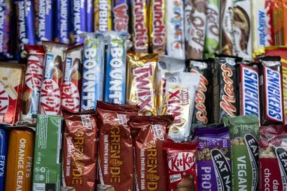 KitKat Unveils Marbled Caramel Chunky Bar in F1 Partnership at Morrisons KitKat Unveils Marbled Caramel Chunky Bar in F1 Partnership at Morrisons