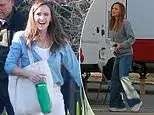Jennifer Garner Multitasks on Movie Set After Co-Parenting Challenges Jennifer Garner Multitasks on Movie Set After Co-Parenting Challenges