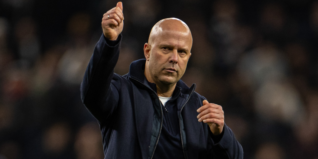 Liverpool in Negotiations for Sunderland’s Geertruida Ahead of Deadline