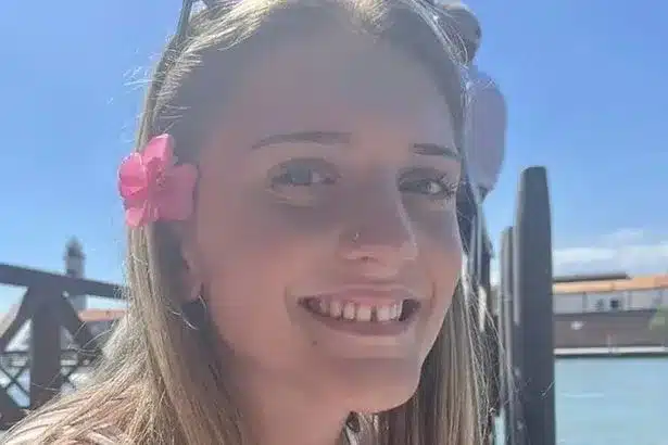 Teen Dies from Meningitis B Hours After Vomiting and Rash Symptoms Teen Dies from Meningitis B Hours After Vomiting and Rash Symptoms