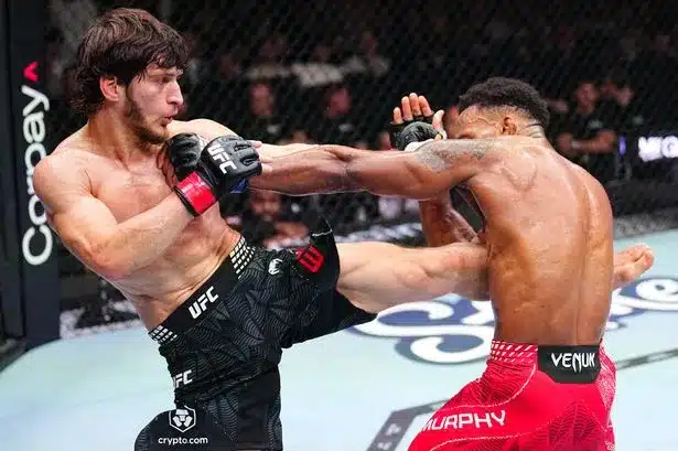 UFC London Results: Evloev Defeats Murphy in Close Decision UFC London Results: Evloev Defeats Murphy in Close Decision