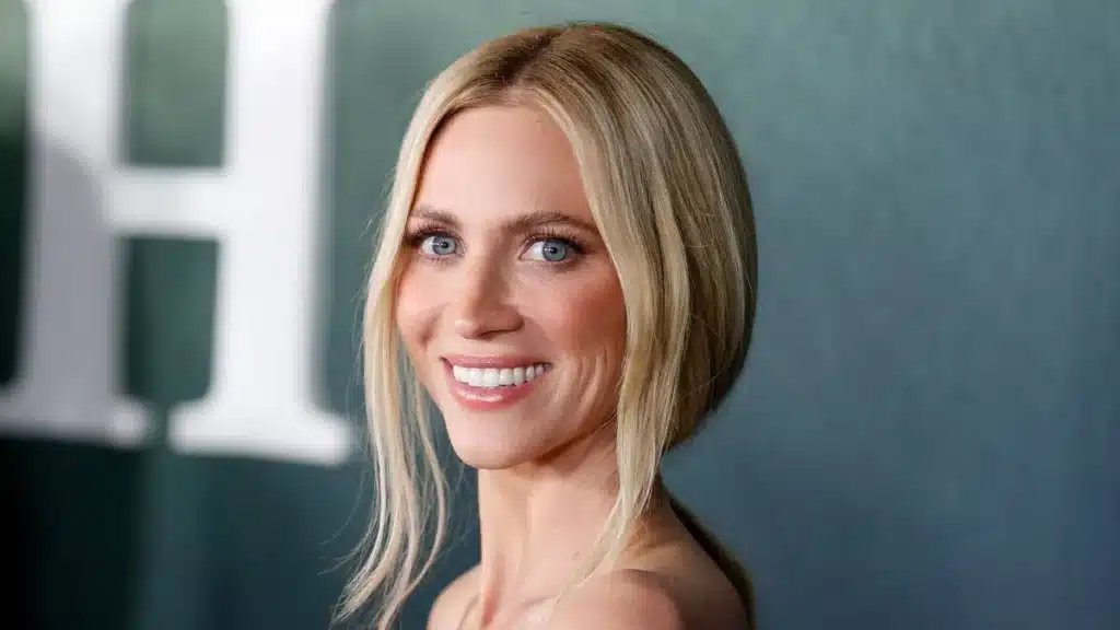 Brittany Snow Flaunts Toned Figure in White Bikini at 40th Birthday Brittany Snow Flaunts Toned Figure in White Bikini at 40th Birthday