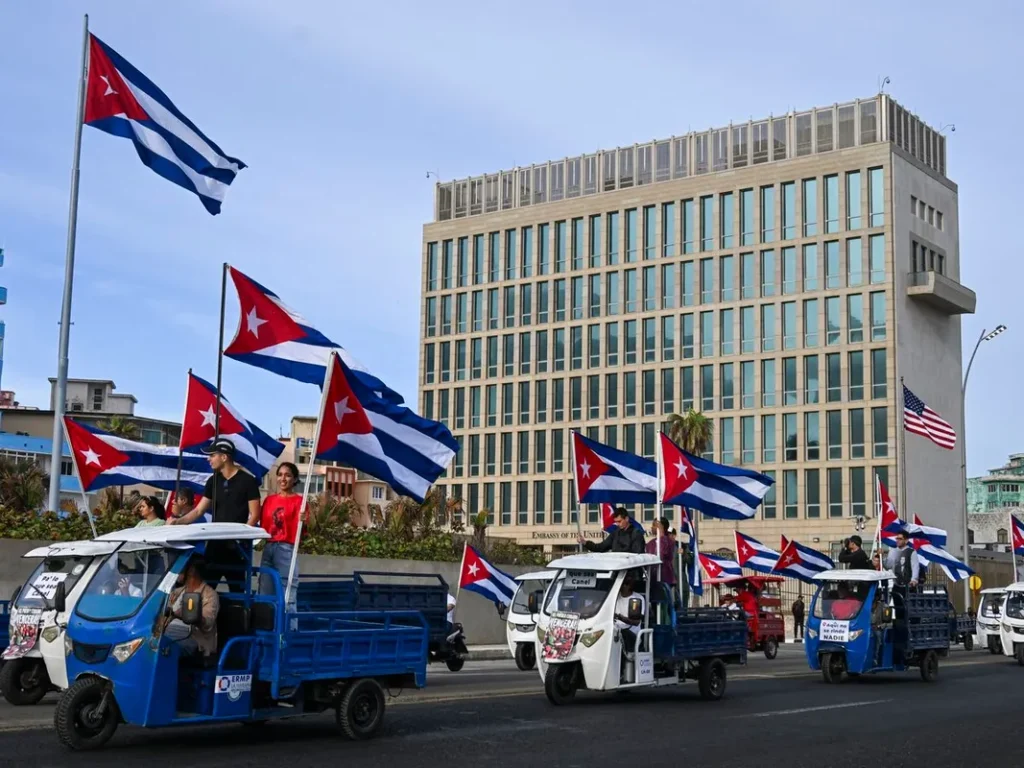Cuban Skeptics Slam Leftist Aid Convoy as Regime Propaganda Cuban Skeptics Slam Leftist Aid Convoy as Regime Propaganda