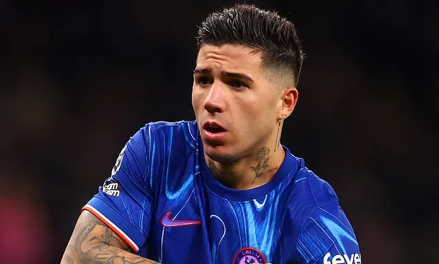 Enzo Fernandez Misses Chelsea vs Man City Despite Apology for Madrid Remarks Enzo Fernandez Misses Chelsea vs Man City Despite Apology for Madrid Remarks