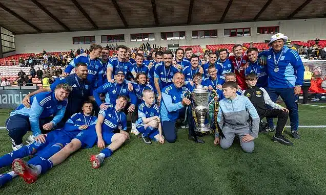 Talbot Claims 15th Junior Cup in Thrilling Final Talbot Claims 15th Junior Cup in Thrilling Final