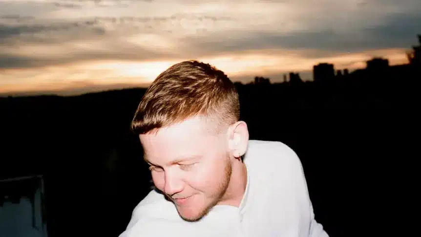 Kae Tempest Finds Joy in Performing After Gender Transition Kae Tempest Finds Joy in Performing After Gender Transition
