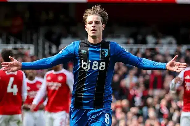 Man Utd Eye £35m Midfielder Amid Transfer Pathway Opening Man Utd Eye £35m Midfielder Amid Transfer Pathway Opening