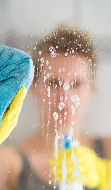 Sparkling Shower Screens: Pro Cleaner’s Simple, Effective Method Sparkling Shower Screens: Pro Cleaner’s Simple, Effective Method