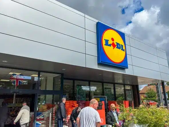 Lidl’s £5 School Uniform Deal Returns to UK Stores Next Week Lidl’s £5 School Uniform Deal Returns to UK Stores Next Week