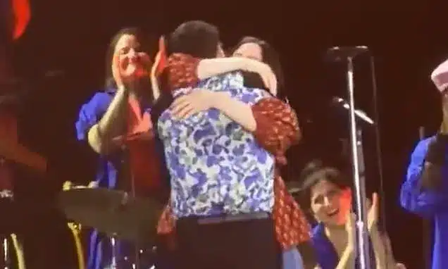Harry Styles’ Sister Gemma Joins Him On Stage for Emotional Wembley Finale Harry Styles’ Sister Gemma Joins Him On Stage for Emotional Wembley Finale