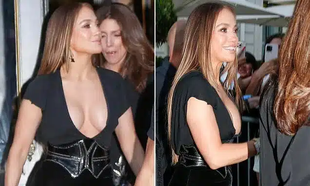 Jennifer Lopez Wows at Paris Fashion Week in Plunging Ensemble Jennifer Lopez Wows at Paris Fashion Week in Plunging Ensemble