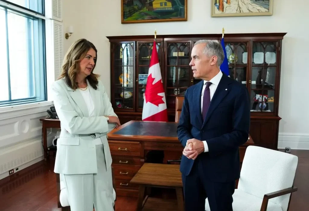 Alberta, Ottawa Ink Carbon Capture Deal with Oil Giants Alberta, Ottawa Ink Carbon Capture Deal with Oil Giants