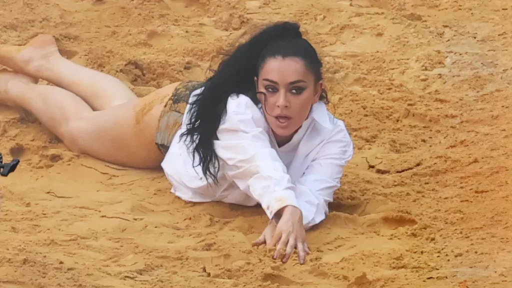 Charli XCX Films “Camera” Music Video with Vincent Cassel Charli XCX Films “Camera” Music Video with Vincent Cassel