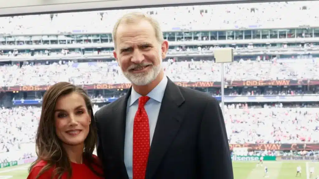 Queen Letizia’s Red Dress Shines in Spain’s World Cup Victory Celebration Queen Letizia’s Red Dress Shines in Spain’s World Cup Victory Celebration