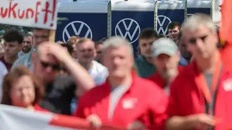 German Industry Faces Critical Job Losses Amidst Economic Headwinds German Industry Faces Critical Job Losses Amidst Economic Headwinds