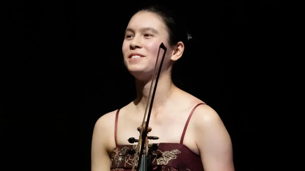 Ellie Malonzo Shines in Sibelius Violin Concerto Performance