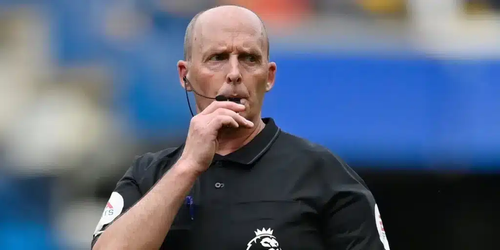 PGMOL Denies Mike Dean’s ‘Mini-Games’ Refereeing Claims PGMOL Denies Mike Dean’s ‘Mini-Games’ Refereeing Claims