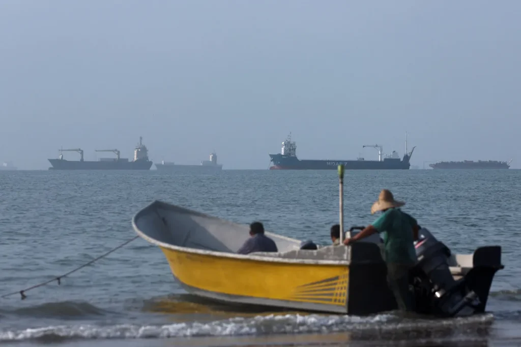 Iran’s IRGC Threatens Oil Tankers Near Kuwait and Bahrain